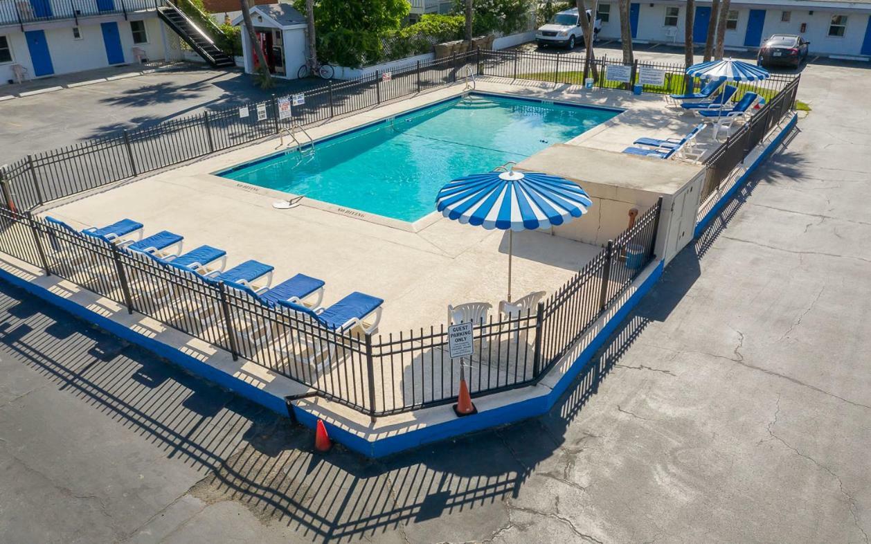 Royal Palms Motel Tybee Island Bagian luar foto